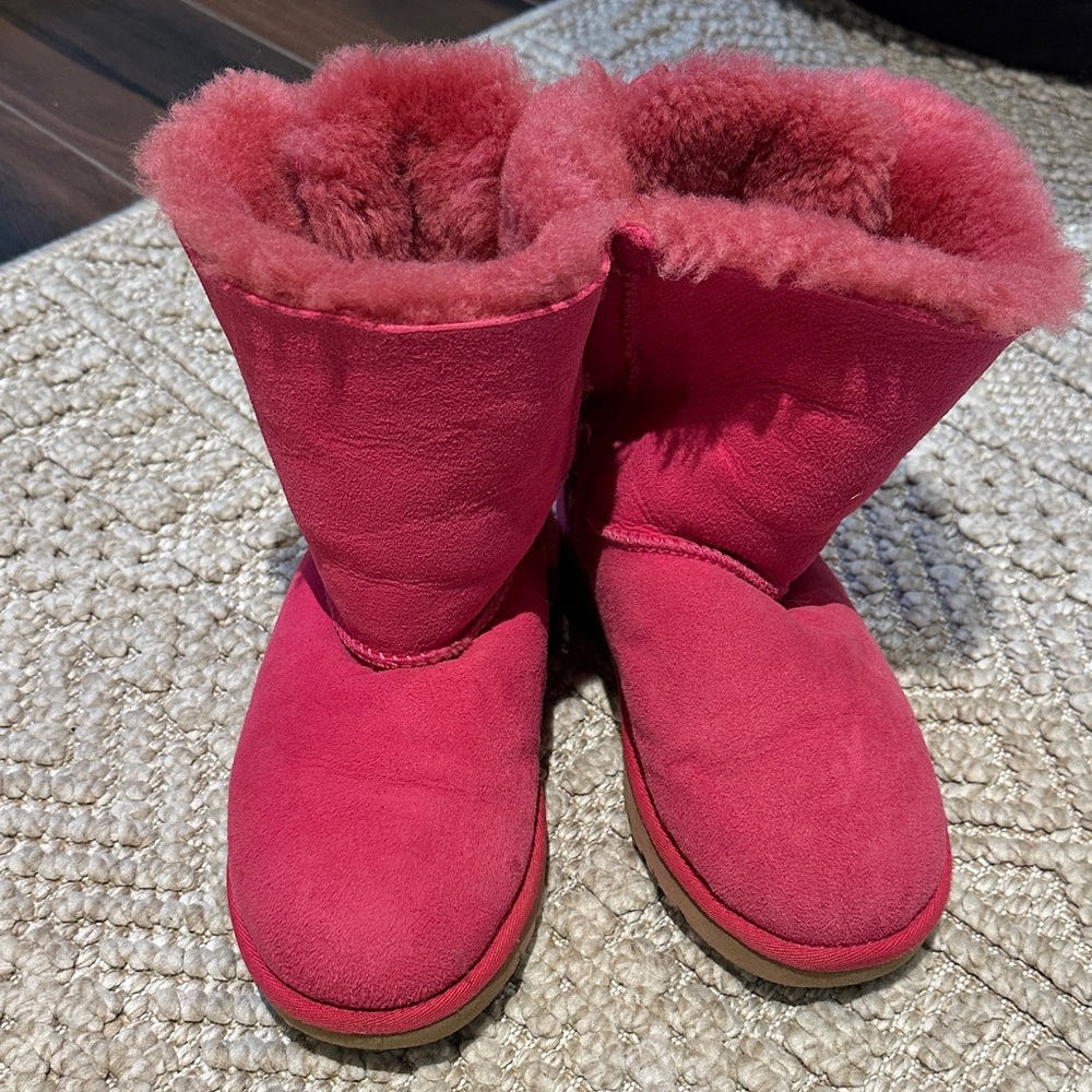Ugg girls boots